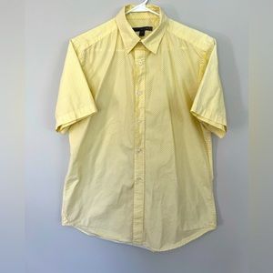 Men’s M- Old Navy Short Sleeve Button down- Yellow- Easter